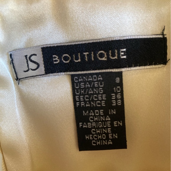 Rockabilly 50’s style pale yellow wedding dress - Picture 6 of 6